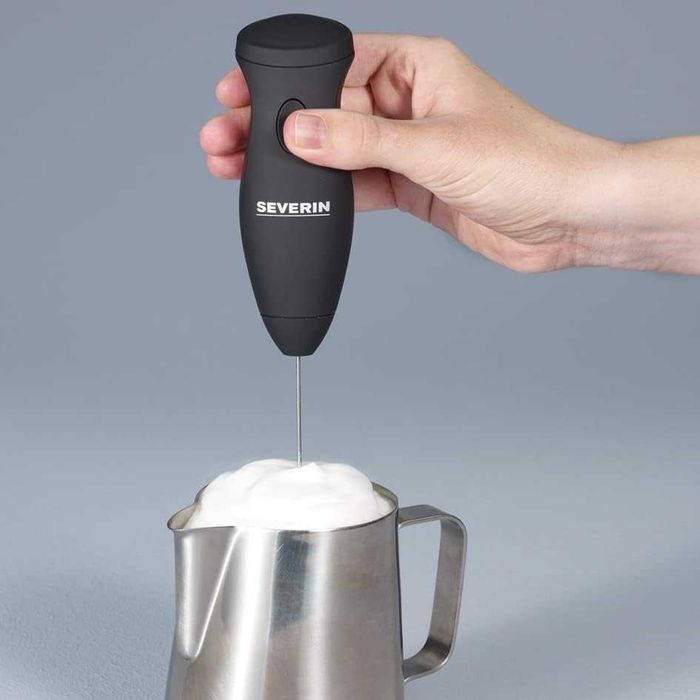 Severin SM3590 Разпенител за мляко с батерии, миксер за фрапе
