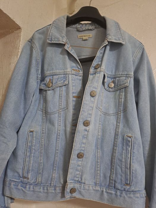 Продам джинсовые куртки и джинсы 44 46