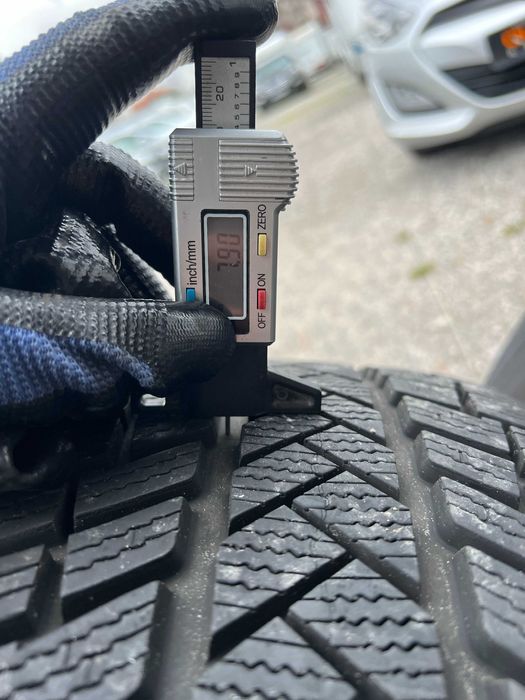 Джанти със зимни гуми Goodyear 235/55/17 от Форд/Ford Куга/Kuga!