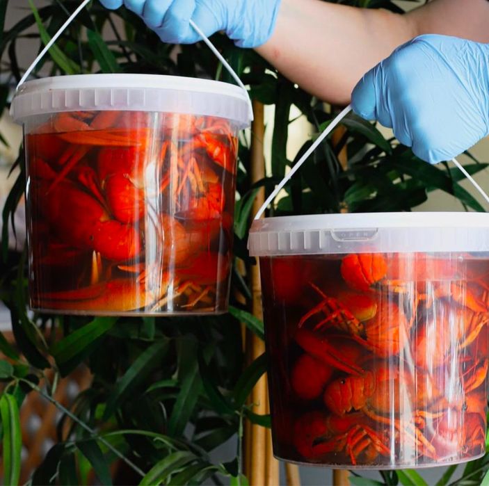 Клешни краба,камчатский краб,раки,красная икра