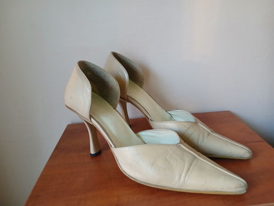 Дамски ботуши и 2 бр дамски обувки подарък към ботушите