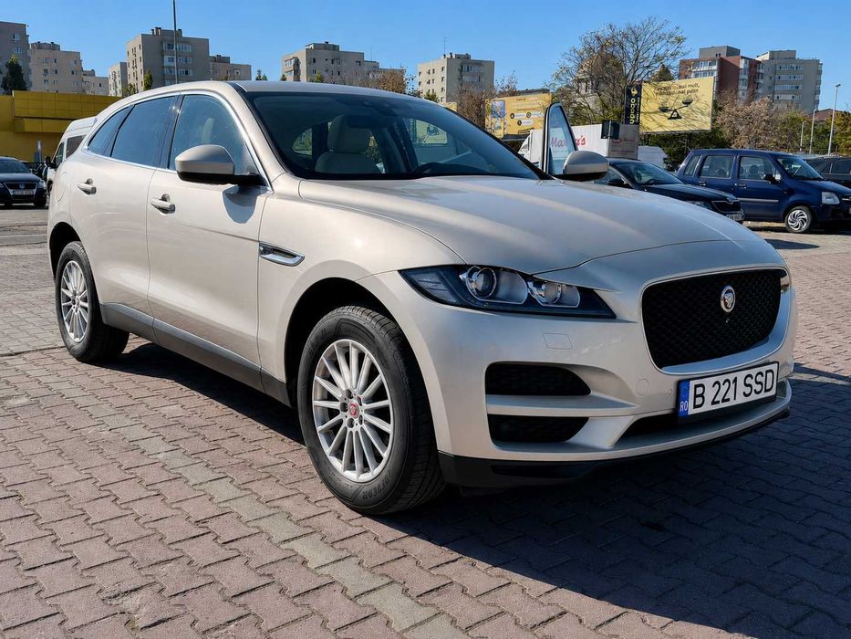 JAGUAR F-PACE