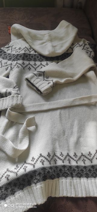 Продам шерстяную кофту(кардиган, с поясом,