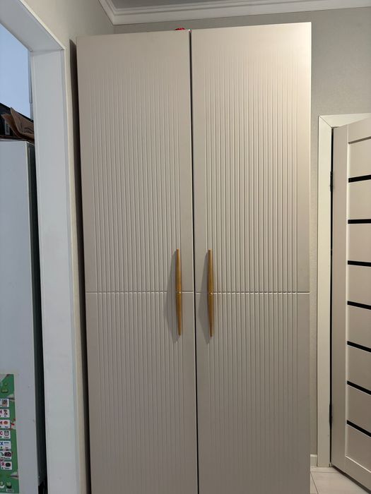 Шкаф мдф с доводчиками в отличном состоянии