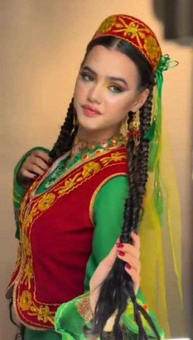 Прокат Региональных костюмов Узбекистана (профессиональные)