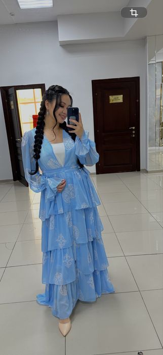 Платье с накидкой