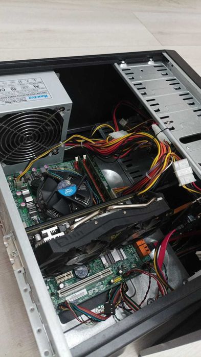 Продается системный блок i5 650/ОЗУ 4Гб/SSD 120Гб/HDD 500Гб