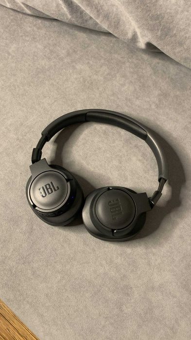 Наушники JBL TUNE 720BT