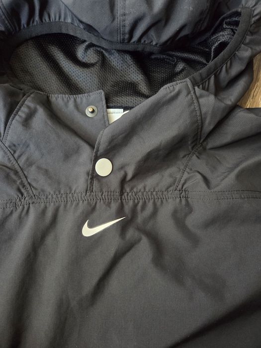 Geaca anti-vant unisex 158-170 cm nou Nike