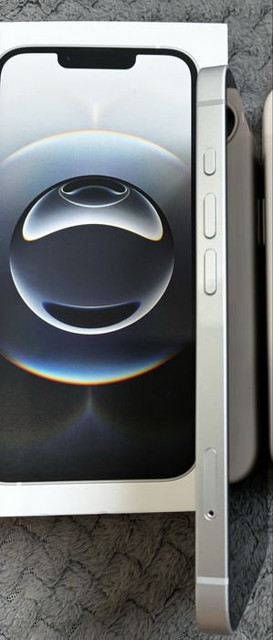 Iphone 16e 128gb телефона е в гаранция