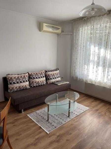 Двустаен апартамент под наем в к-с Възраждане