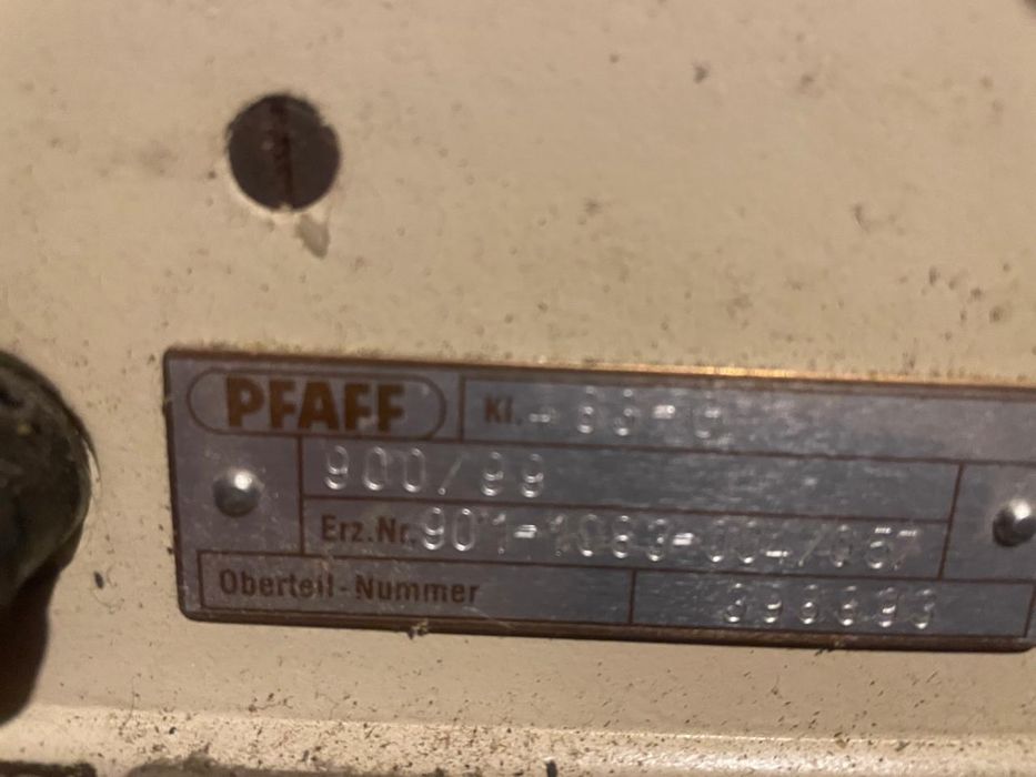 Швейная машинка PFAFF