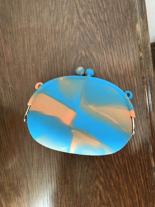 Дамска гумена чанта, с дълга дръжка. Нова