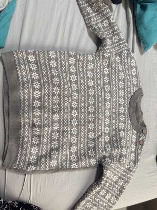 Pulover H&M marimea 92 stare perfecta