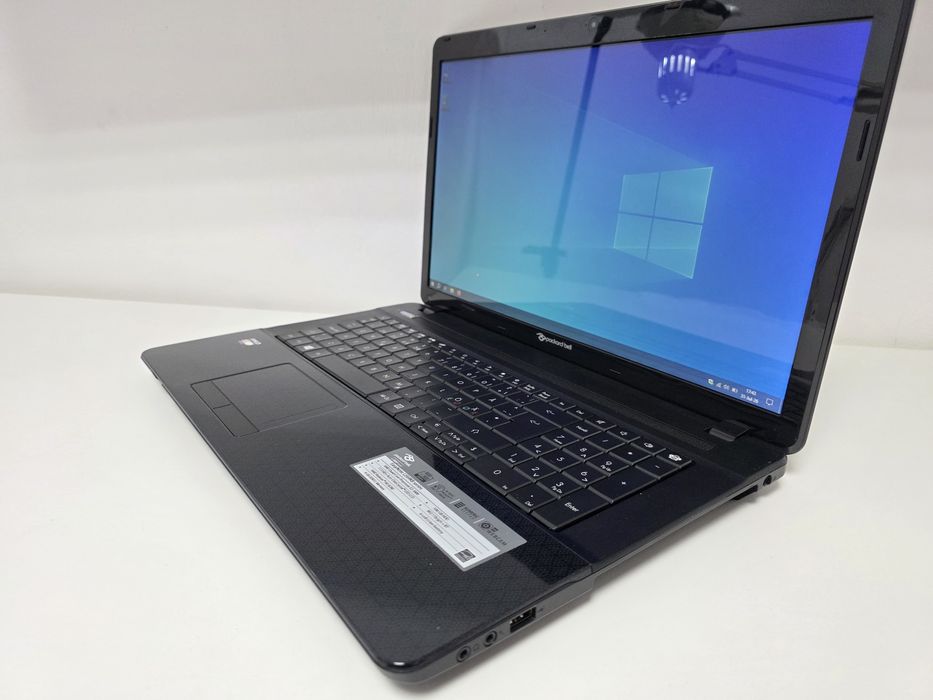 Laptop ACER Packard Bell  Quad Core  SSDDISPLAY MARE 17  . GARANTIE