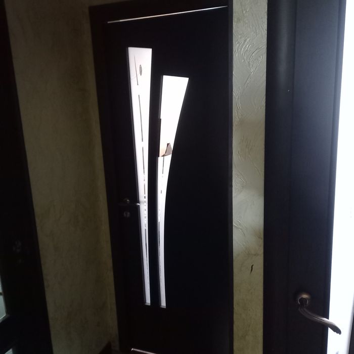 Продаётся двери б/у