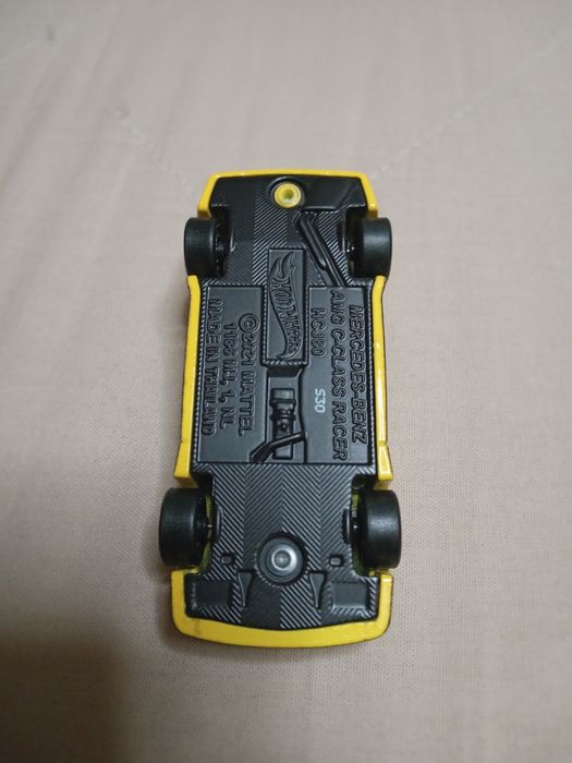 Vând mașină hotwheels Mercedes-Benz Amg C-Class Racer