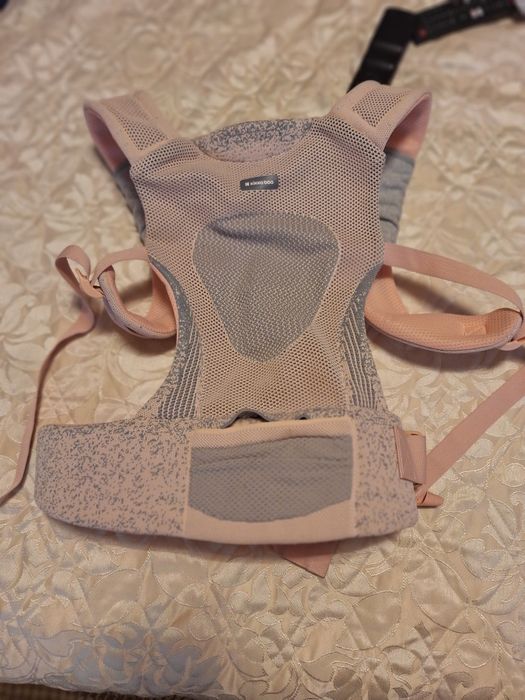 Ергономична бебешка раница