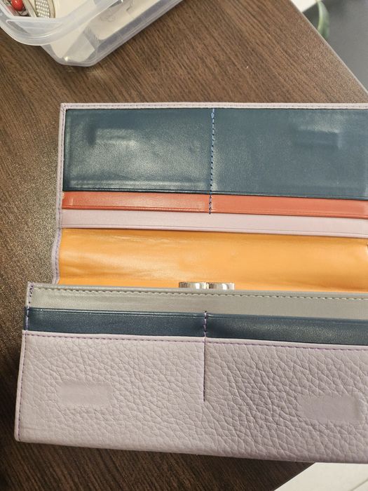 Дамско портмонета