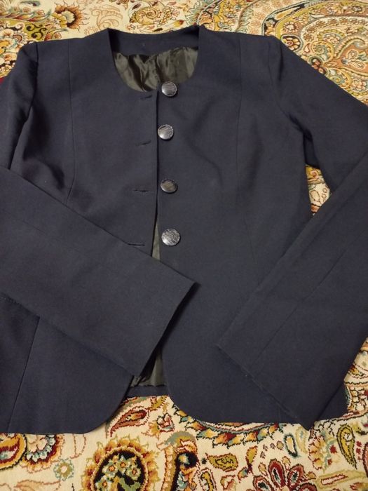 Продам пиджак шк. подрастковый ,форму 2кл рубашку шк.