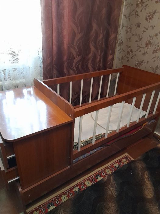 Детская кроватка