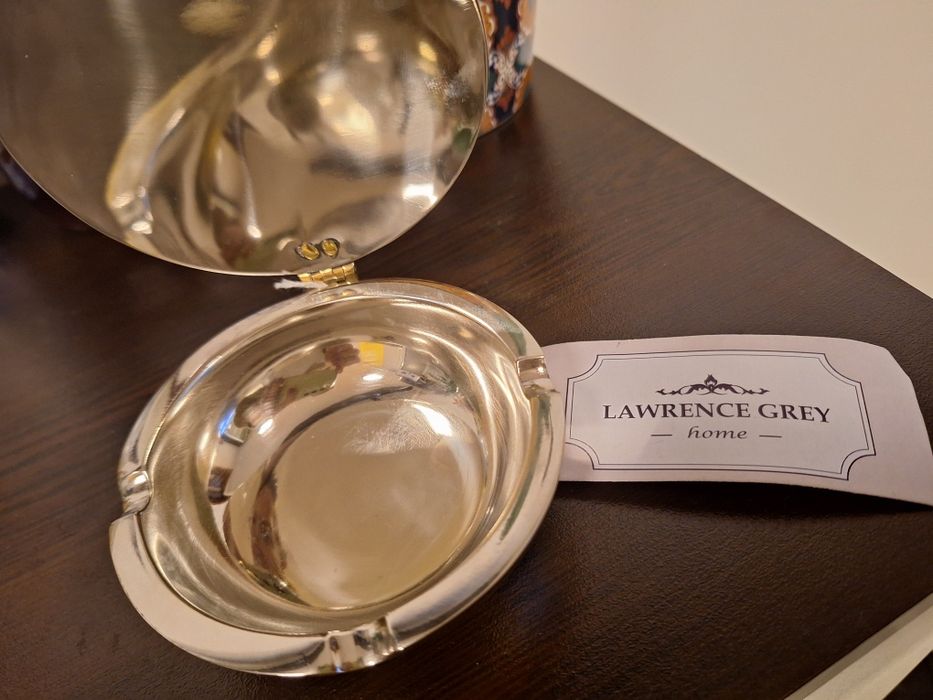 За колекционери Табла за пепел / пепелник Lawrence Grey