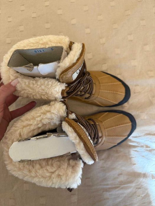 Ghetute UGG marimea 36 noi