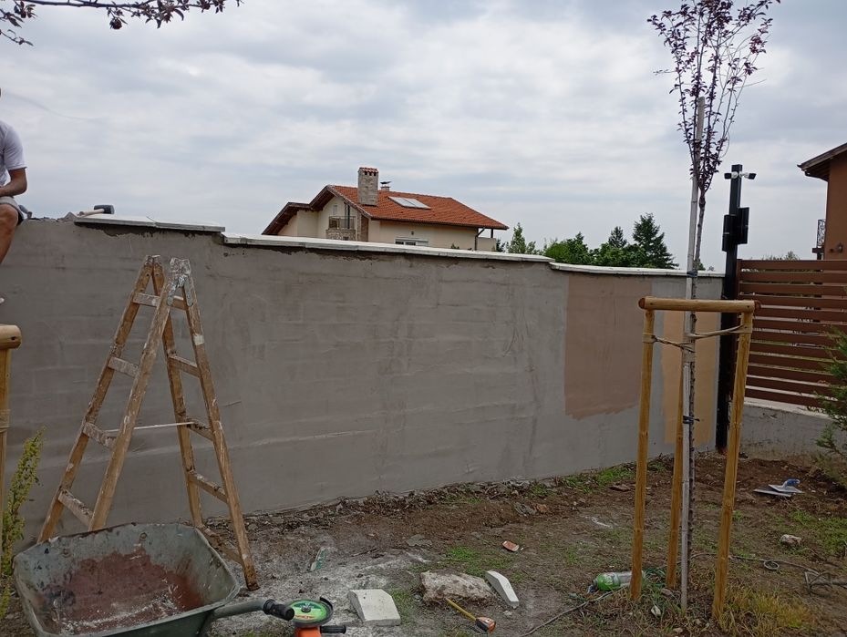 Почистване на апартаменти  и тавански помещения мазета и дворове