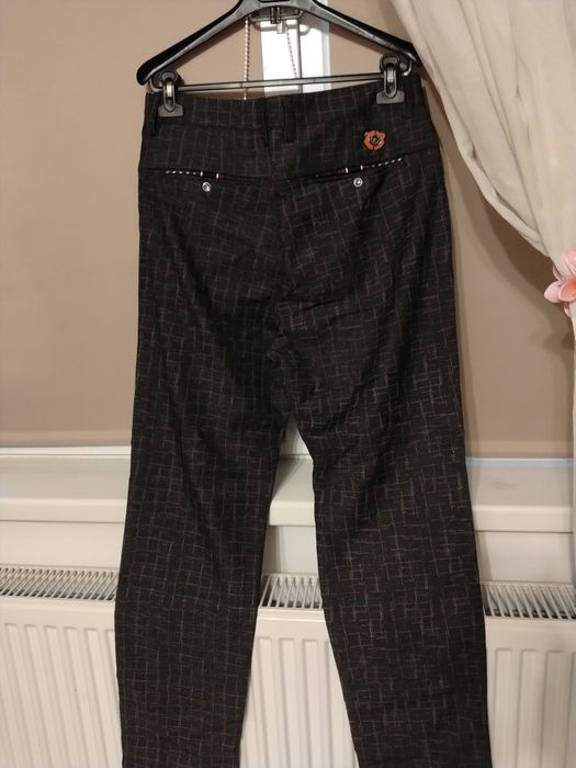 Pantaloni barbatesti