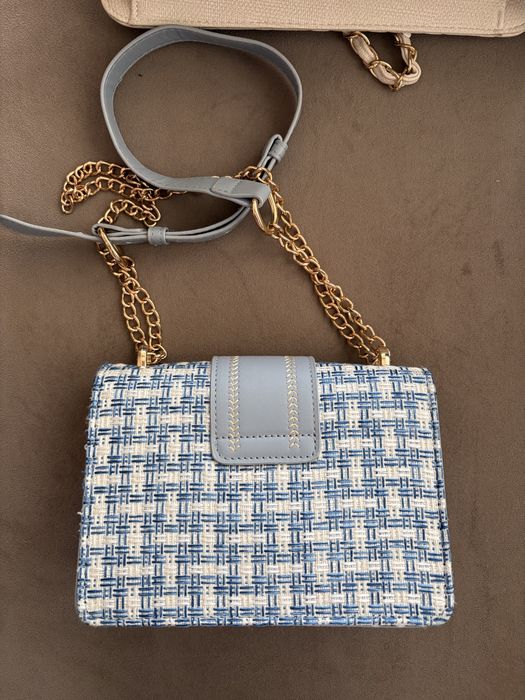 Синя чанта с дълга дръжка