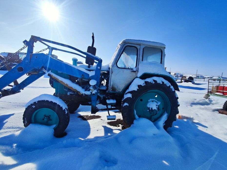 Продам трактор ЮМЗ. На полном ходу