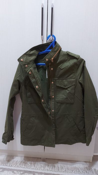 Женская ветровка