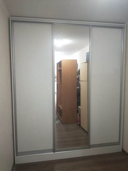 Шкаф распашной новый