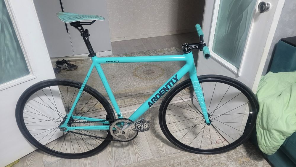 fixed gear ardently