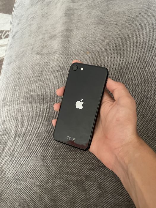 Продам iphone se 2