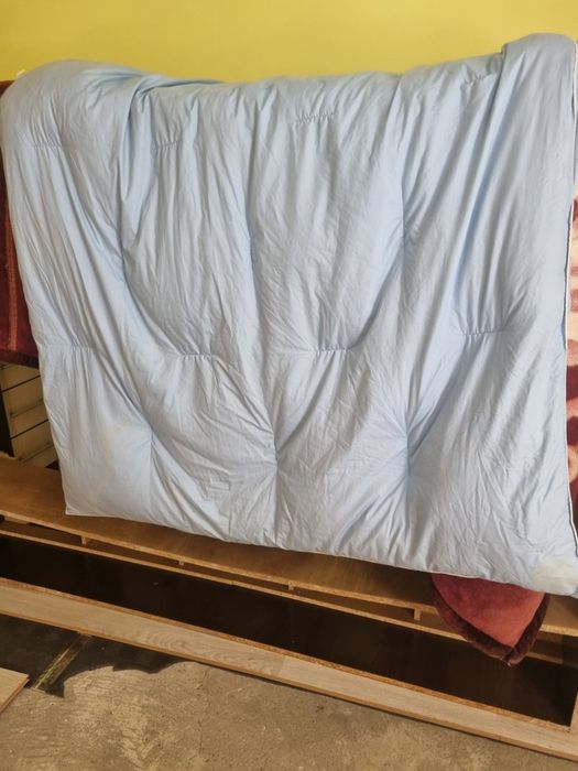 Pilotă pat/ pene (195/ 137 cm)