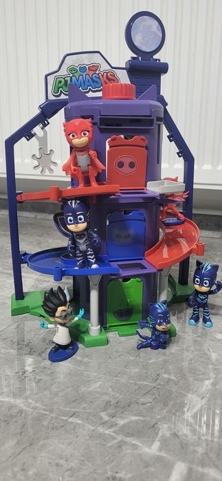 Set eroii in pijama superb 120lei