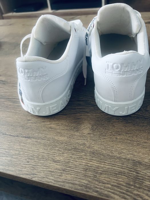 Adidasi Tommy Helfiger