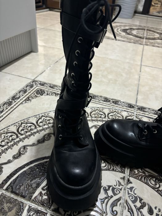 Грубые ботинки