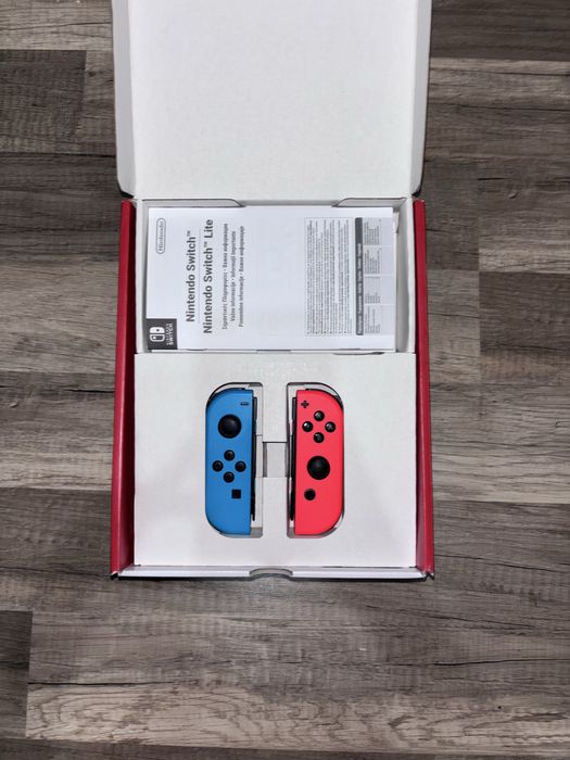 Nintendo switch oled + игра