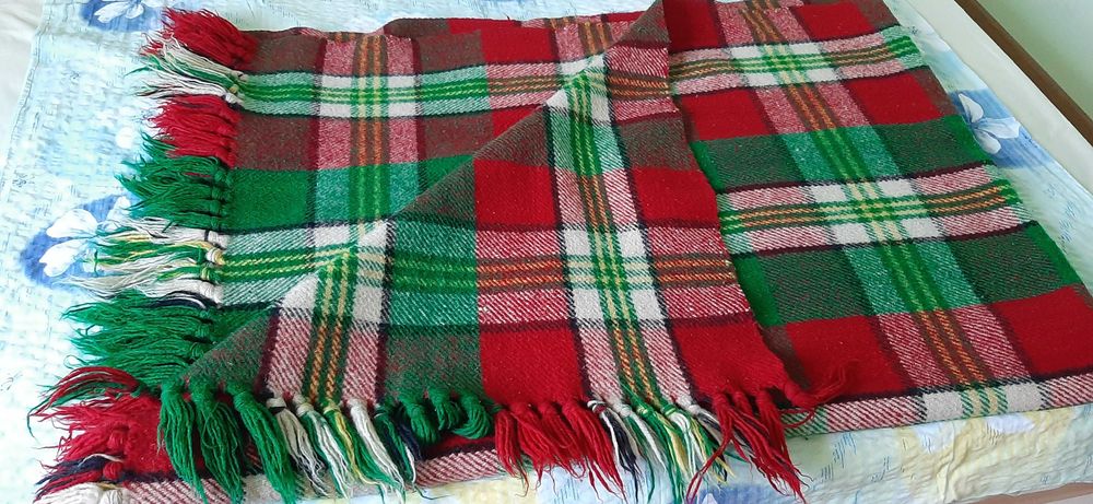 Две нови родопски одеала