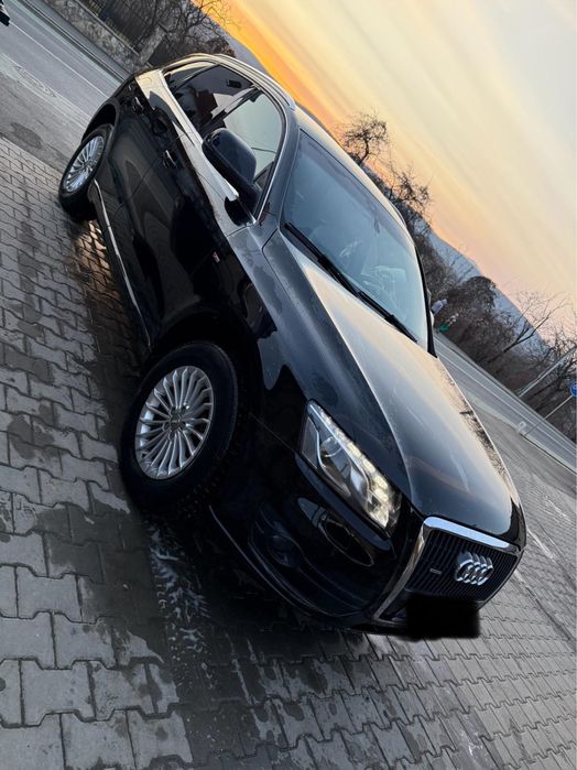 Audi Q5  Audi Q5