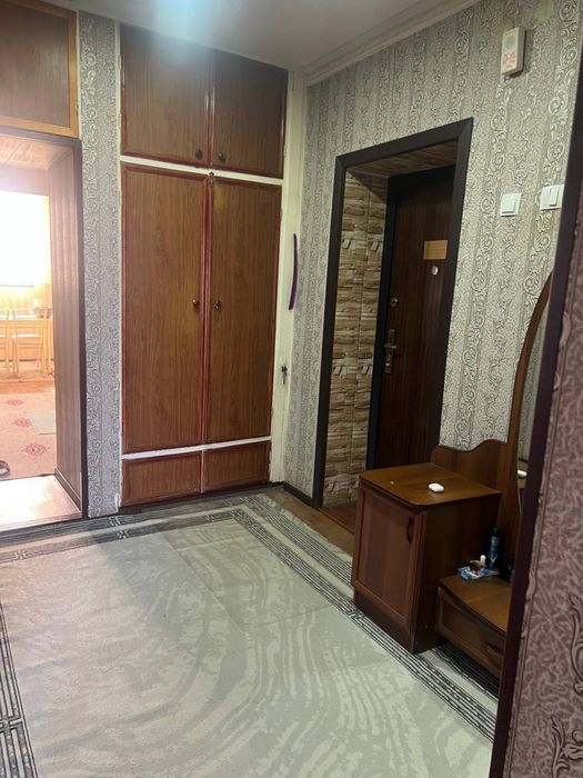 Продается 4х комнатная квартира в г.Алмалык