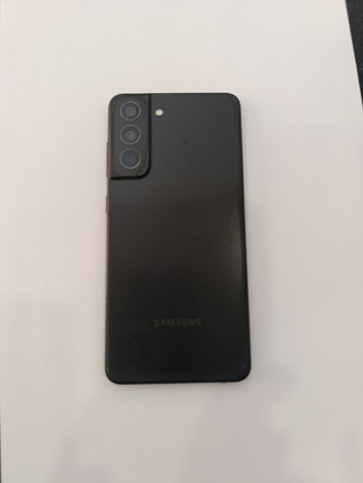 Продаем телефон Samsung S21