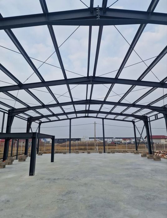 Vand Hala Metalica completa cu panouri sandwich la cheie