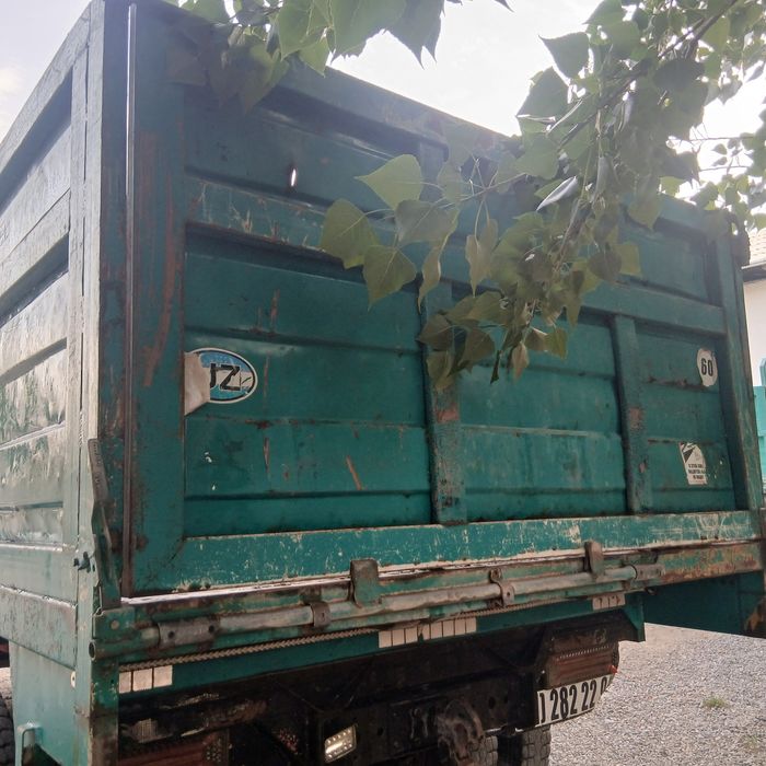 Zil mmz554 sotiladi