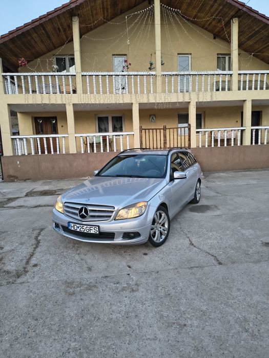 Vând Mercedes c class