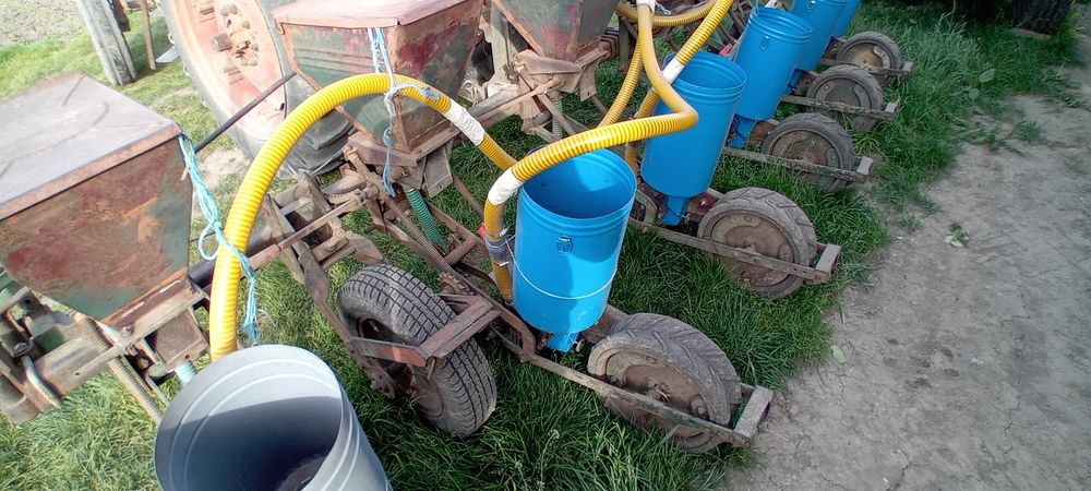 Baloți fân coasa 1 .șî 2.semănătoare porumb.