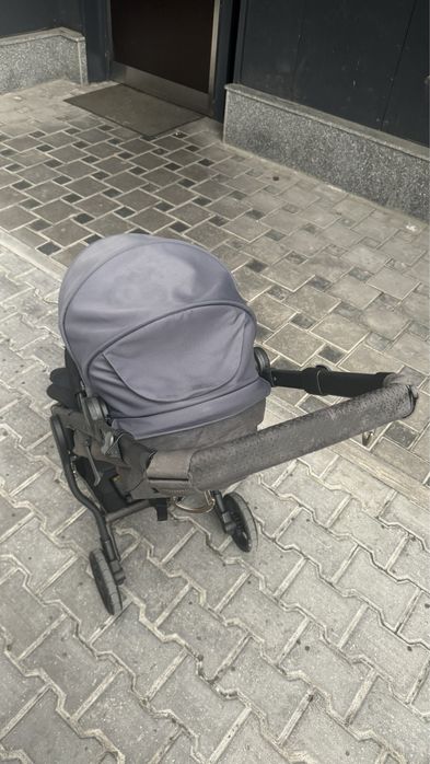 Продам коляску Ergobaby metro+
