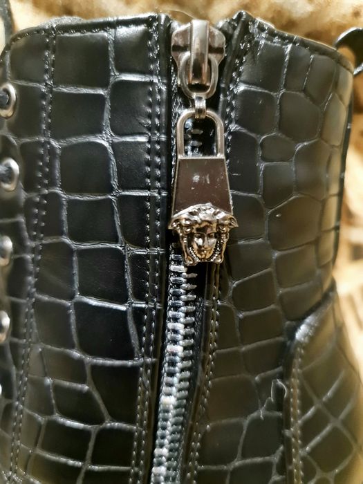 Луксозни дамски боти от релефна изкуствена кожа с ток и платформа/N36